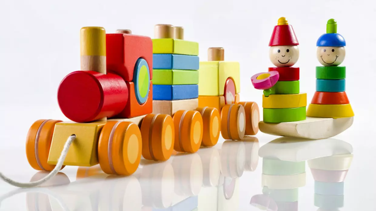 JOUETS EN BOIS